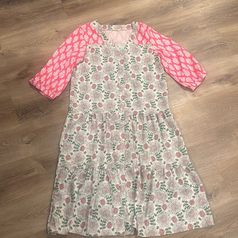 Floral midi dress with Pink Sleeves